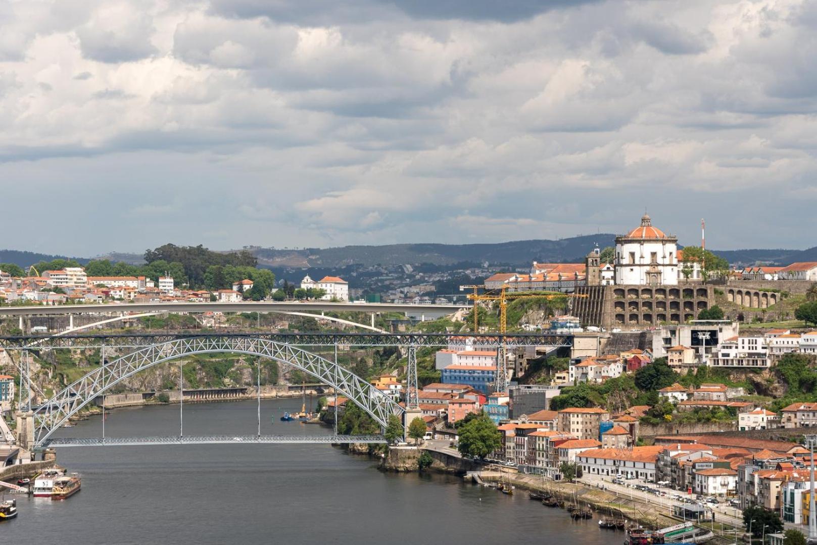 Guestready - Porto Fantastic View Apartment บีลาโนวาเดกายา ภายนอก รูปภาพ